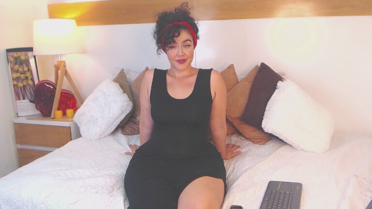 SeleneRisso's Streamate show and profile