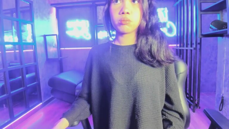 TinyMini's Streamate show and profile