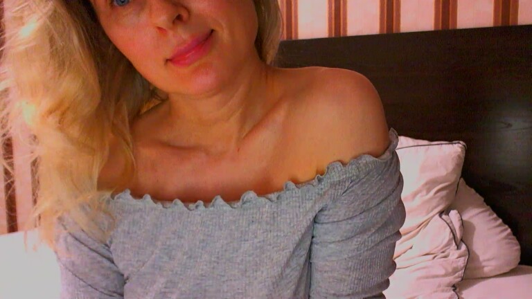 xShineLanax's Streamate show and profile