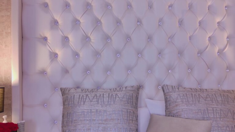 IsaBrooks19's Streamate show and profile