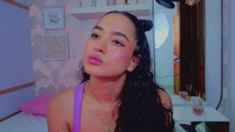 Emmaa_Thompsoon's Streamate show and profile