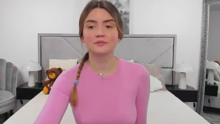 Reneswee's Streamate show and profile