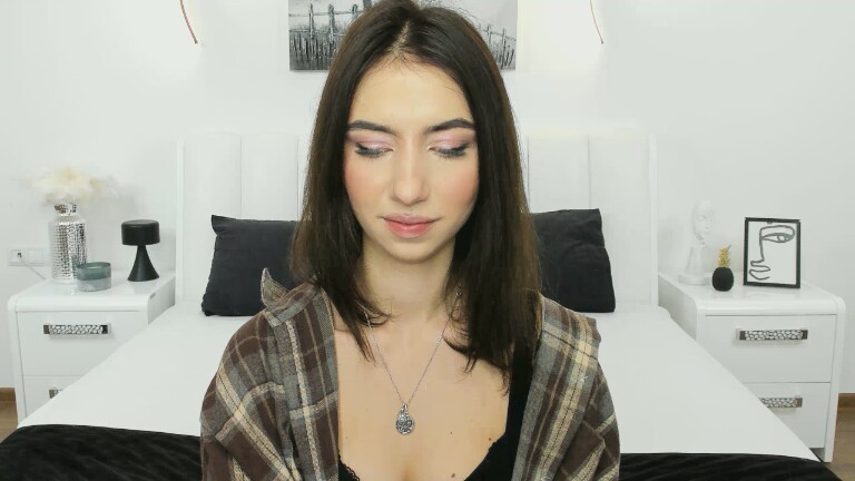 SarahTray's Streamate show and profile