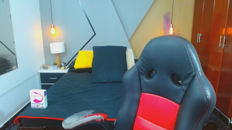 ConieMoss's Streamate show and profile