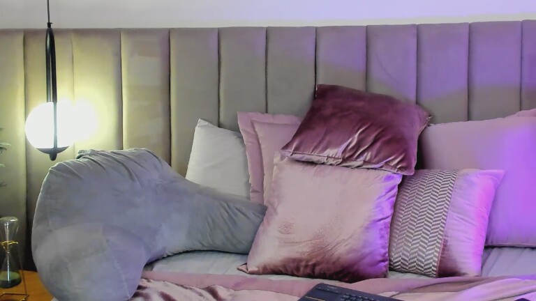 GingerSun's Streamate show and profile