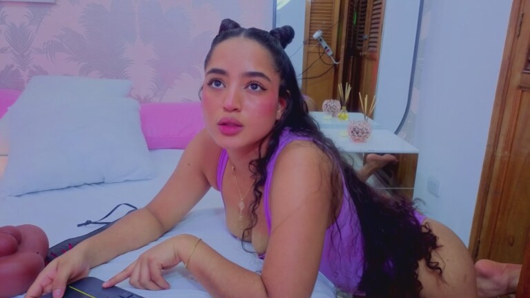 Emmaa_Thompsoon's Streamate show and profile