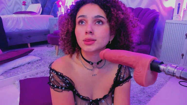 HollyJhonson's Streamate show and profile