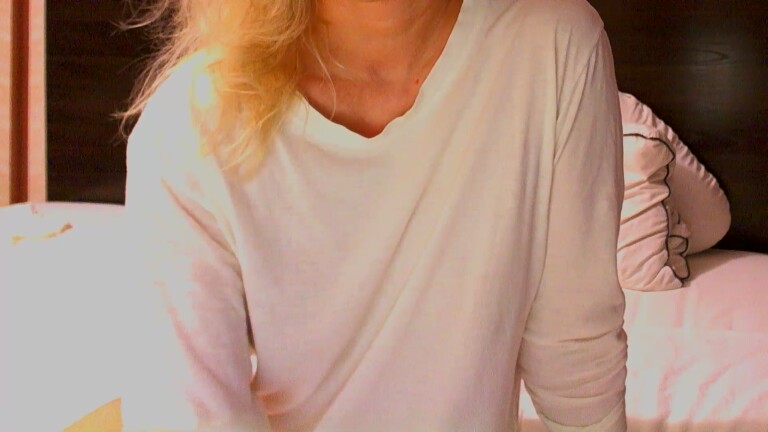 xShineLanax's Streamate show and profile