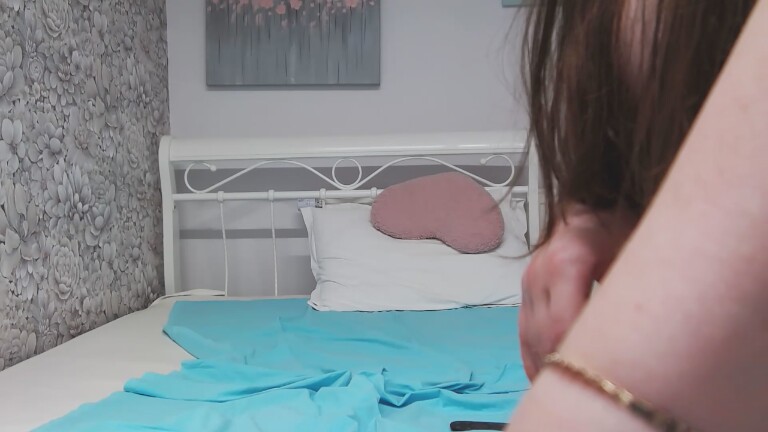 SARA32's Streamate show and profile