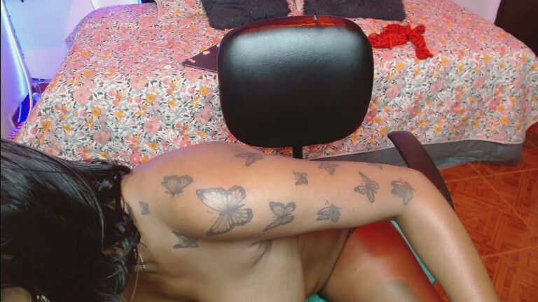 Dominik_girl's Streamate show and profile