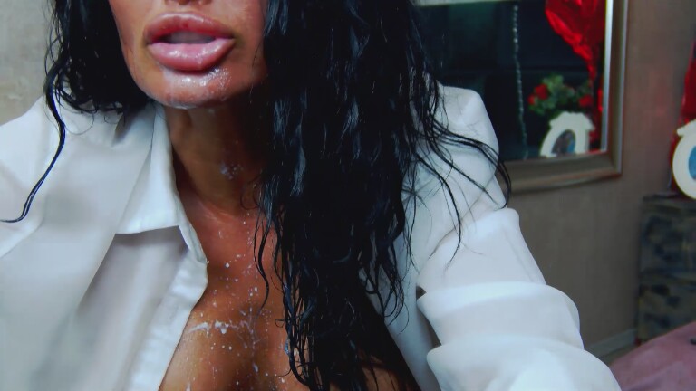 NicolleReyn's Streamate show and profile