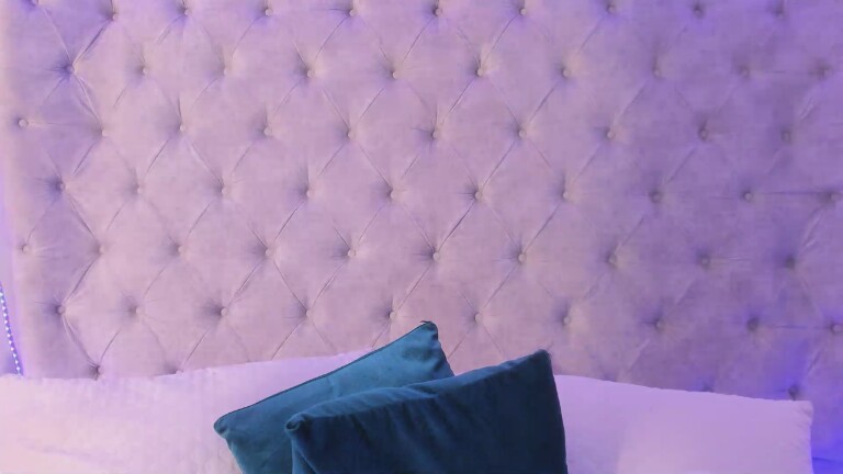 dafne_bss's Streamate show and profile