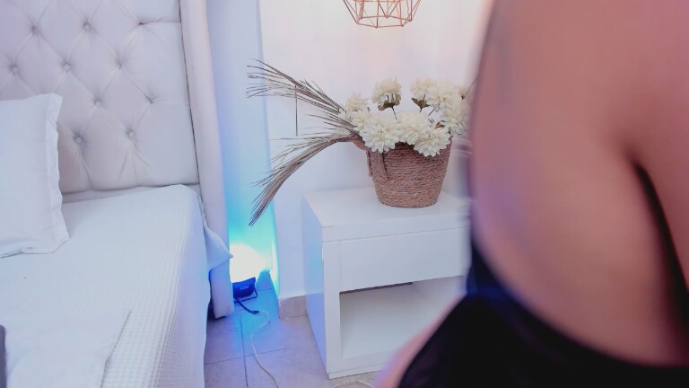 StephanieRamirez's Streamate show and profile