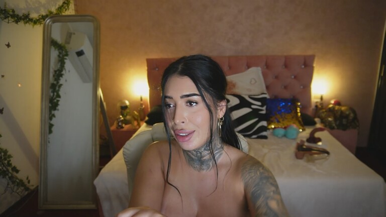 AARISS's Streamate show and profile