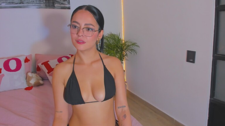Aria_Greyy's Streamate show and profile