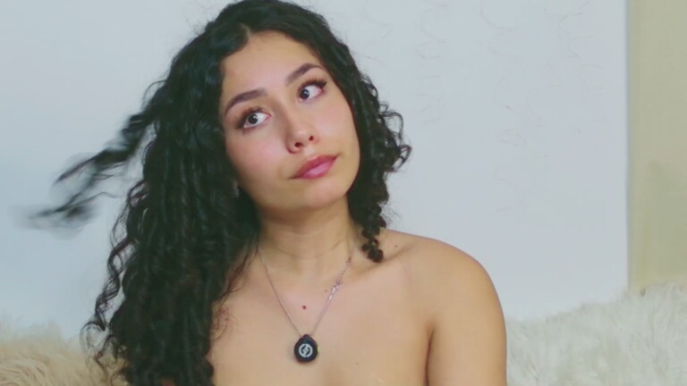 AliceLewiis's Streamate show and profile