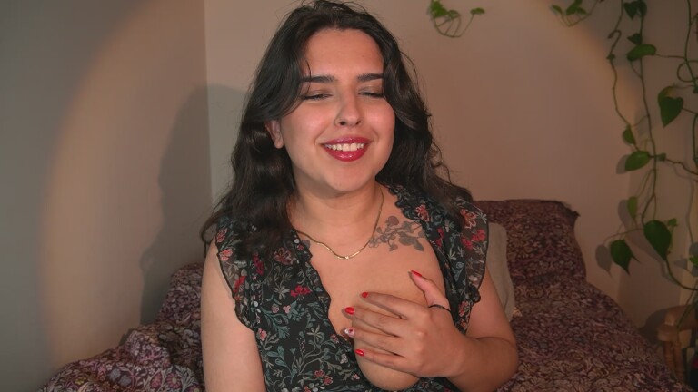 MayaPetite's Streamate show and profile