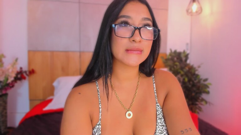 Bella_Harllow's Streamate show and profile