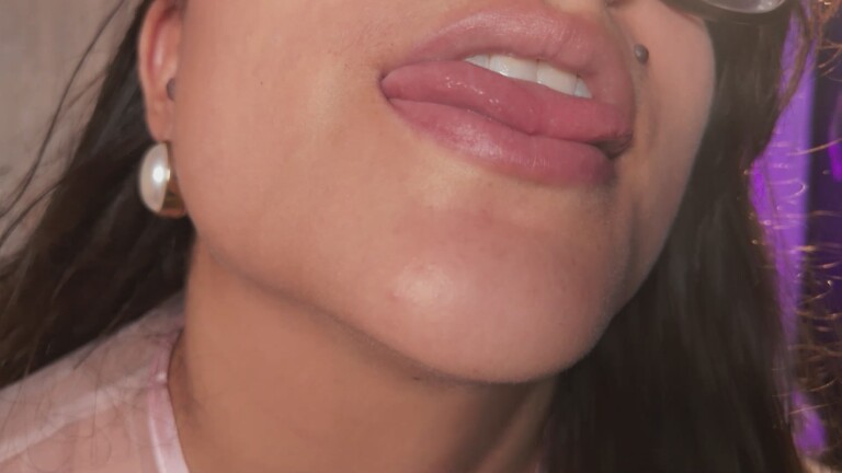 HaileyBunny_18's Streamate show and profile