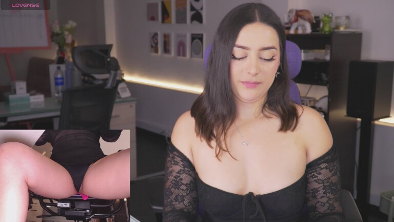 KimbeerlyClars's Streamate show and profile