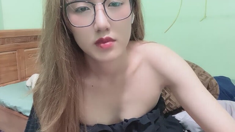 Holla0503's Streamate show and profile