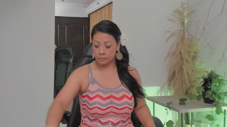 ViolettaThonsomS's Streamate show and profile