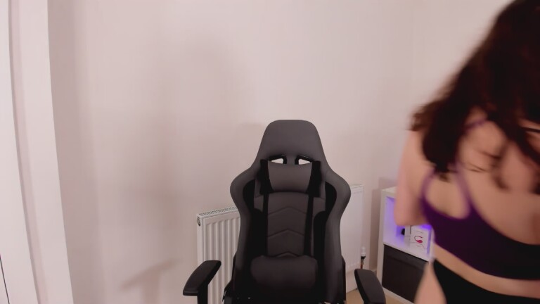 LucieWinters_UK's Streamate show and profile