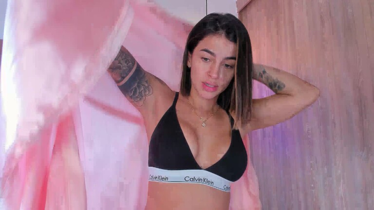 MacarenaEscobar27's Streamate show and profile