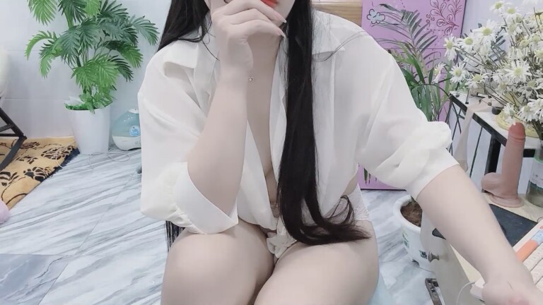 Sweet_titi's Streamate show and profile