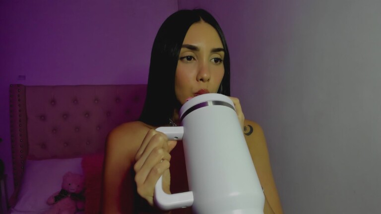 SoyLili's Streamate show and profile