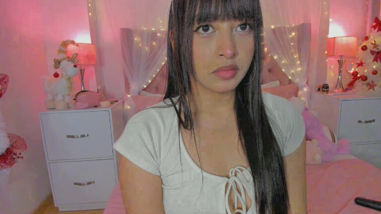 AlexandraWinterr's Streamate show and profile