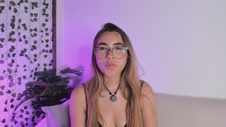 AuraRosse's Streamate show and profile