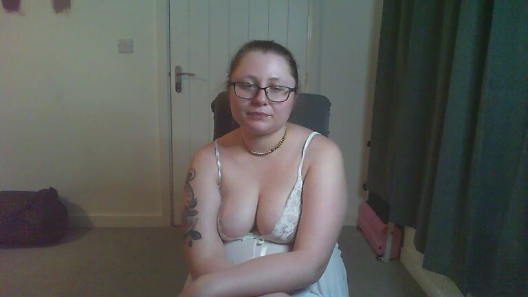 xokiarakinkyxo's Streamate show and profile