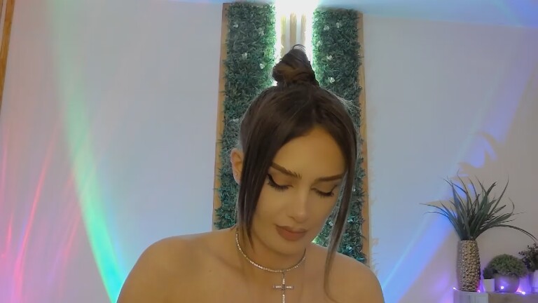 ALESIYAA's Streamate show and profile