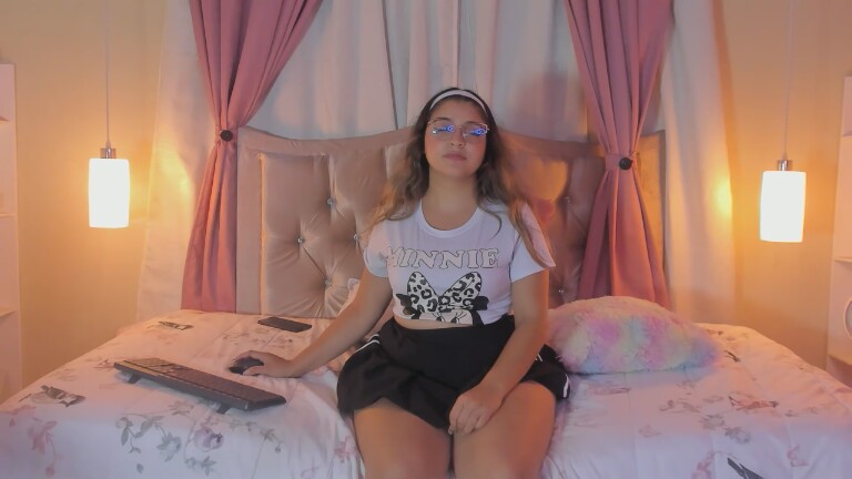 MarianBlazee's Streamate show and profile