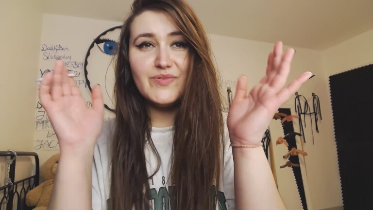 SYIA's Streamate show and profile