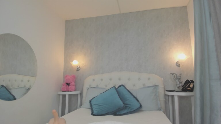 EmmilyMartinez's Streamate show and profile