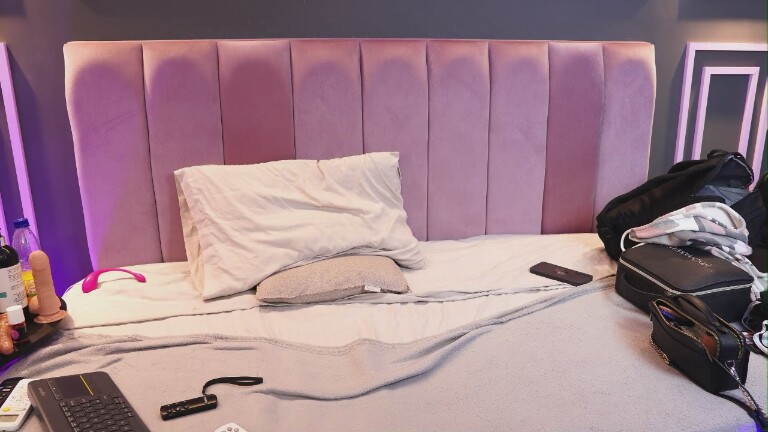 MilaIvy's Streamate show and profile