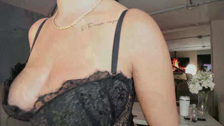 Dannah_Gomez's Streamate show and profile