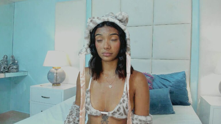 SidneyLovee's Streamate show and profile