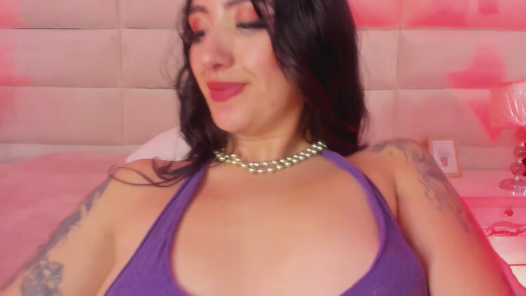 TiffanySantana's Streamate show and profile