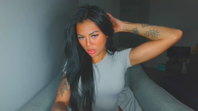 ExoticArya's Streamate show and profile