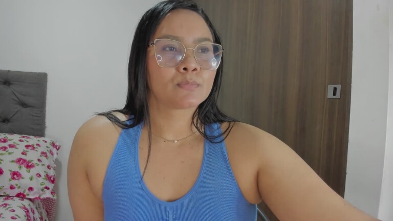 Elissa21's Streamate show and profile