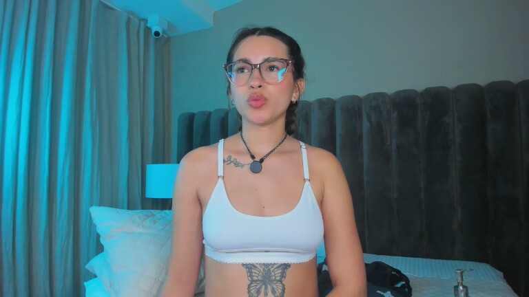 AuraRosse's Streamate show and profile