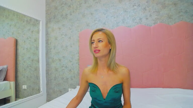 DeliaMarlow's Streamate show and profile