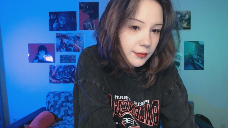 Minatyan18's Streamate show and profile