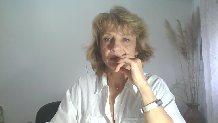 SimplyEnchanting's Streamate show and profile