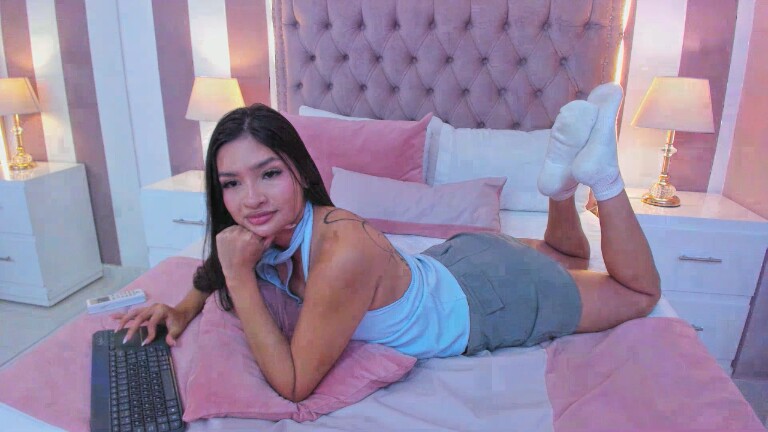 AuraClark's Streamate show and profile