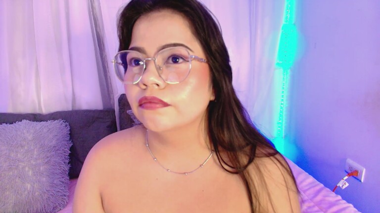LinaRossie's Streamate show and profile