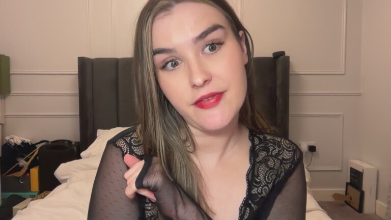 PeacheyyStuff's Streamate show and profile